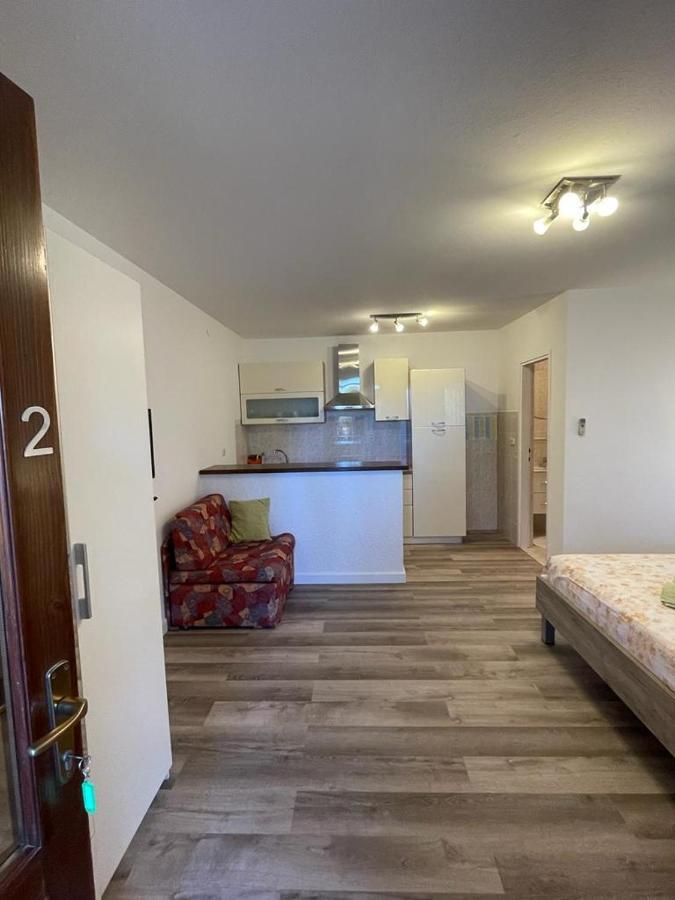 Vrankovic Apartment